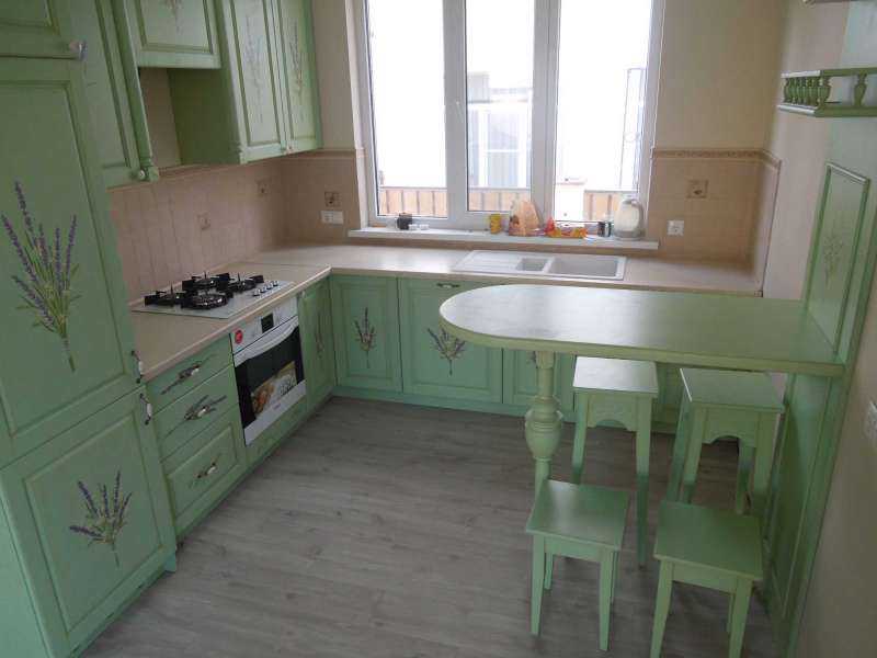 Кухонный гарнитур ручной работы зеленый с росписью