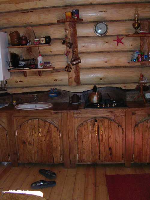 Кухонные гарнитуры под старину 