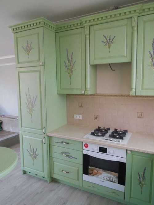 Кухонный гарнитур ручной работы зеленый с росписью 